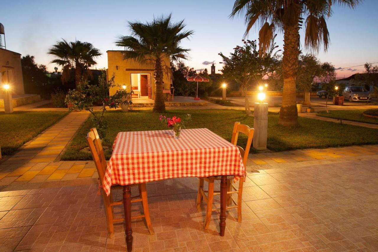 Glaro Garden Hotel Agia Trias Exterior foto