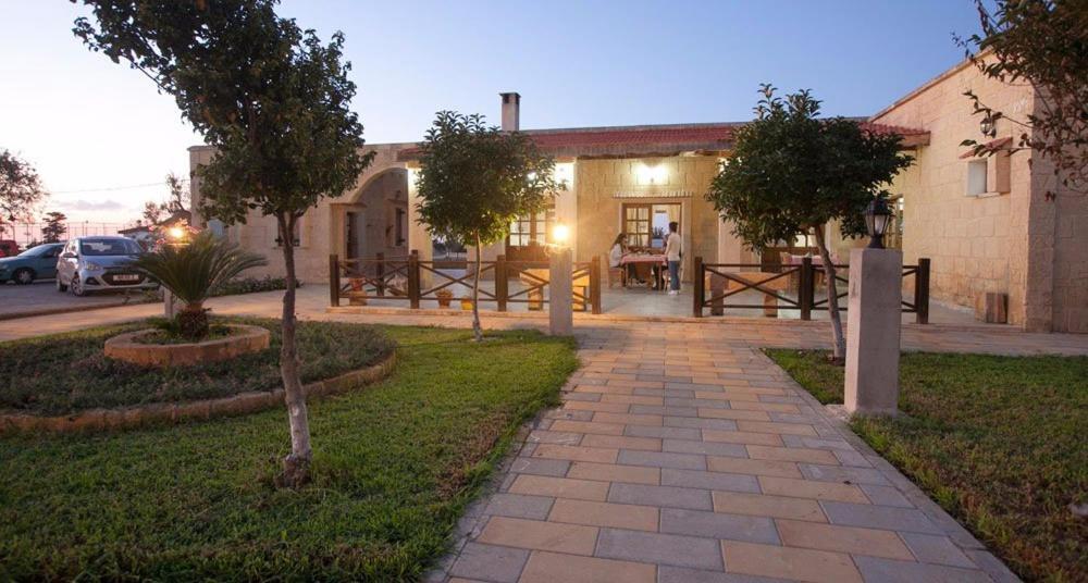 Glaro Garden Hotel Agia Trias Exterior foto