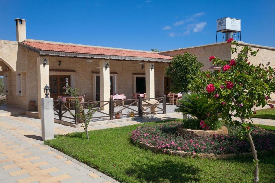 Glaro Garden Hotel Agia Trias Exterior foto